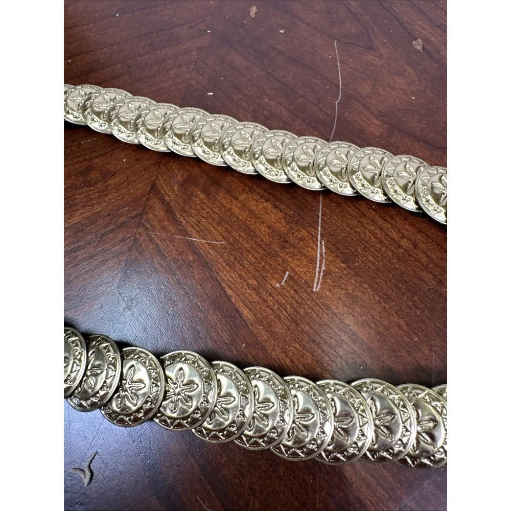 Vintage Gold Tone Concho Stretch Belt Sea Stars Shells Small? Stretches Out!‎